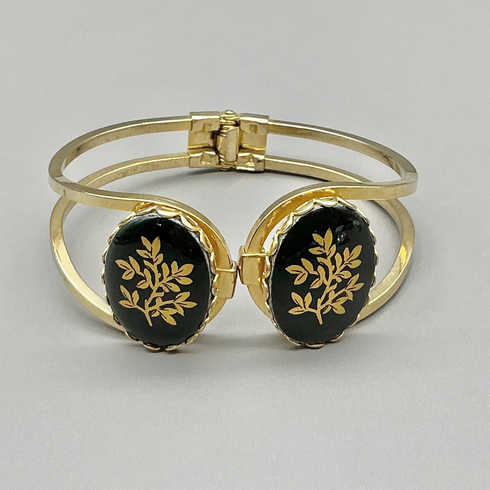 Vintage Bangle Bracelet Womens Gold Black Enamel Floral Leaf Hinge Cuff Jewelry